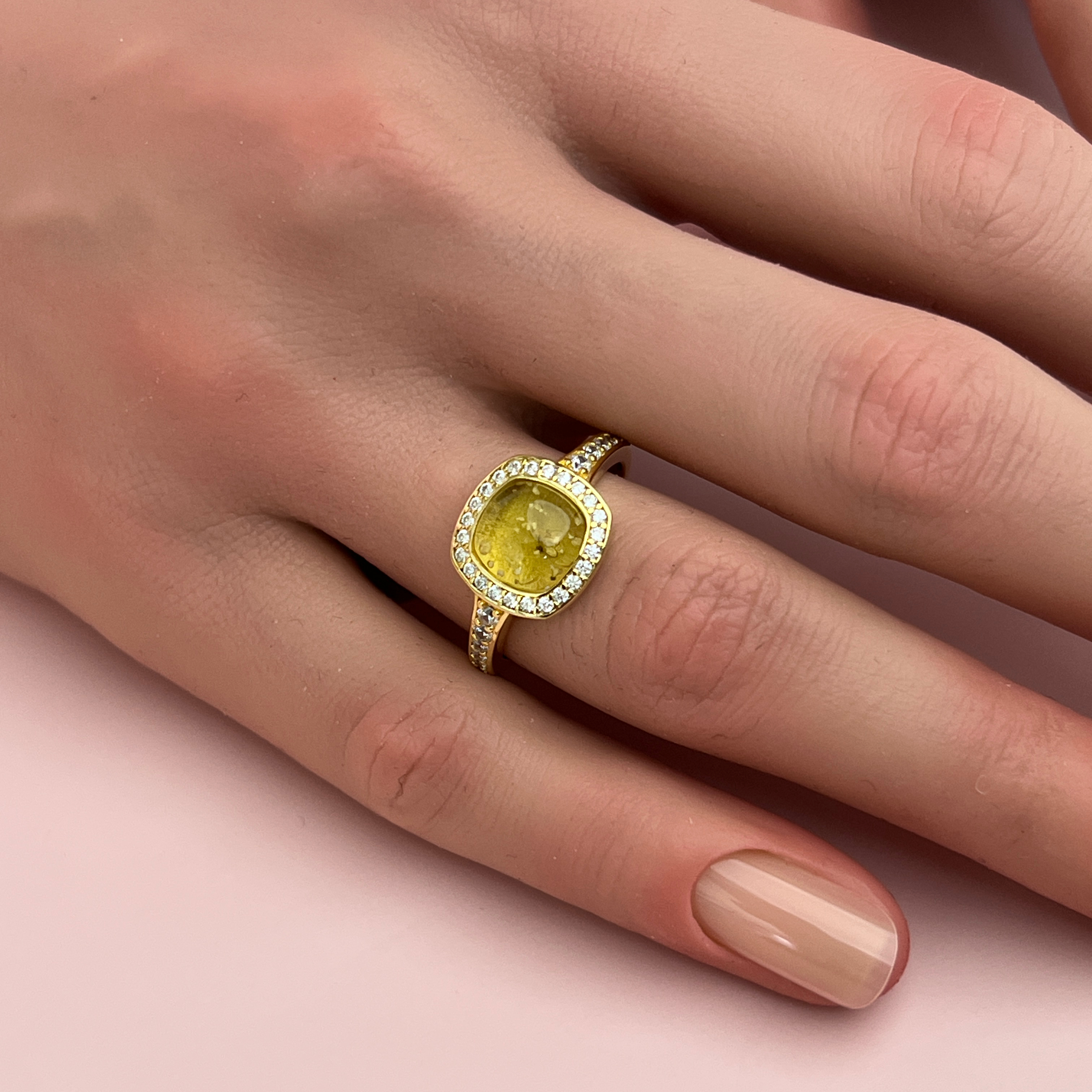 Eden Ashes Ring - Side Profile View