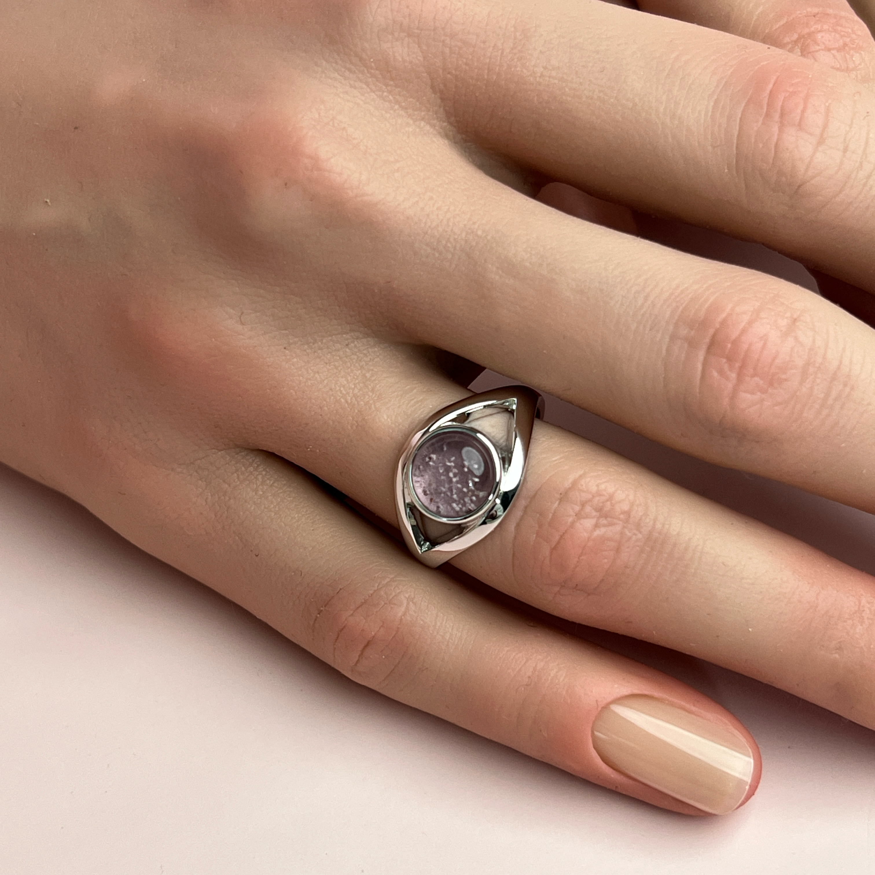 Momento Classic Ring - Side View