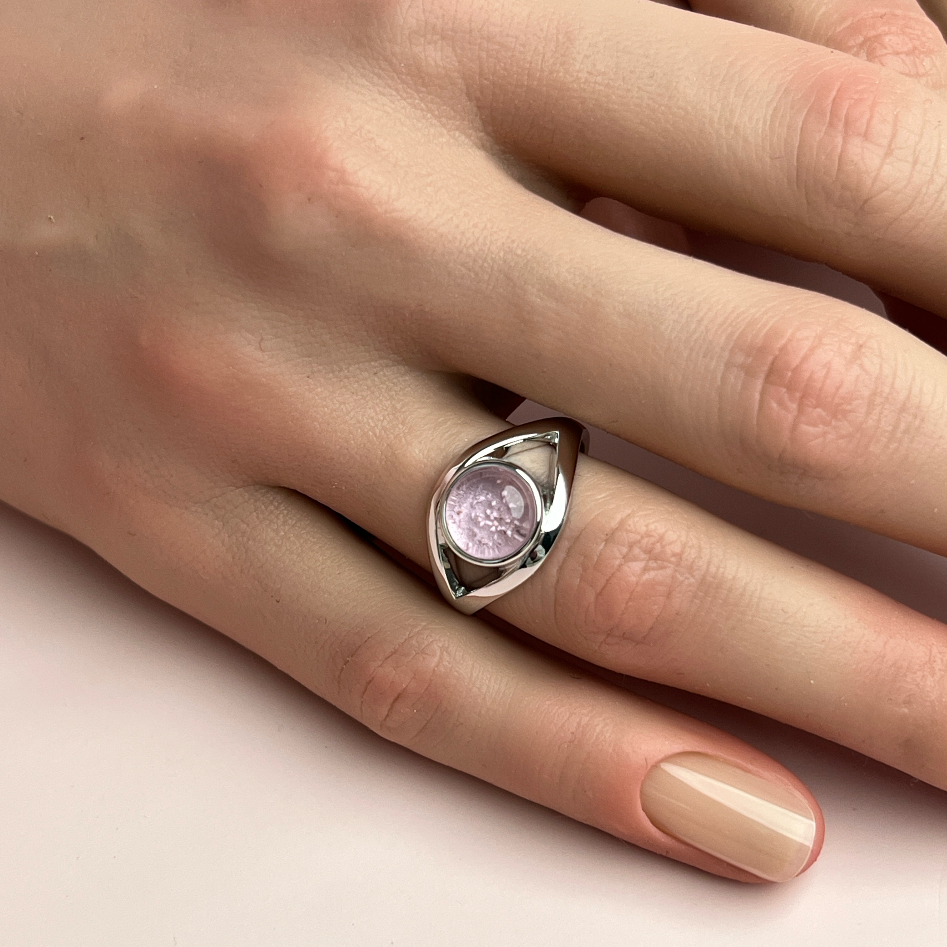 Momento Classic Ring - Side View